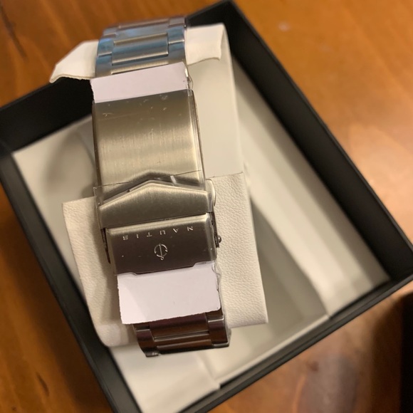 Nautis 17065-D Watch